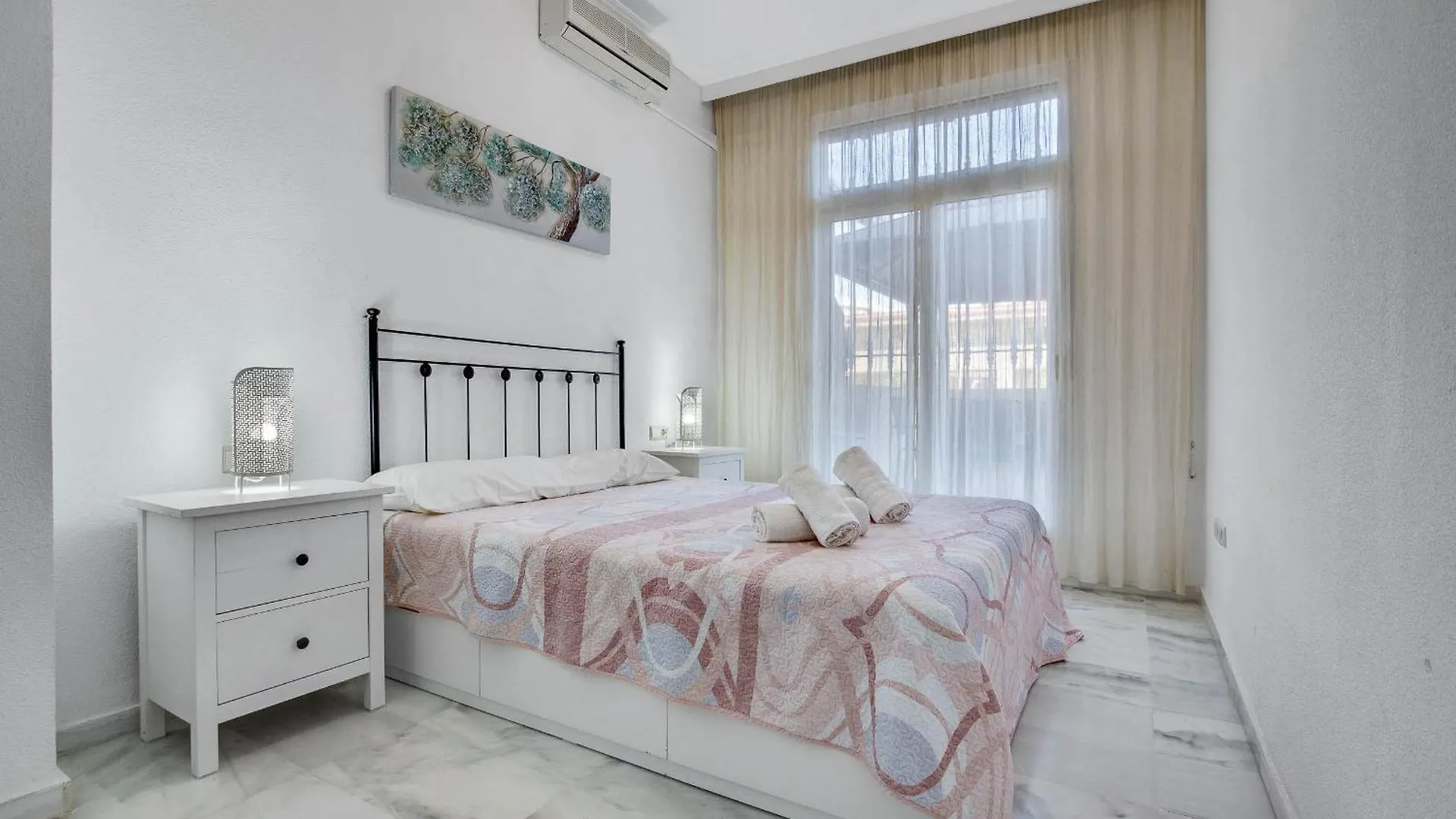 Apartamento Para 6 Con Wifi, Ac, Piscina Y Parking Gratis Benalmádena 0*,  Spagna